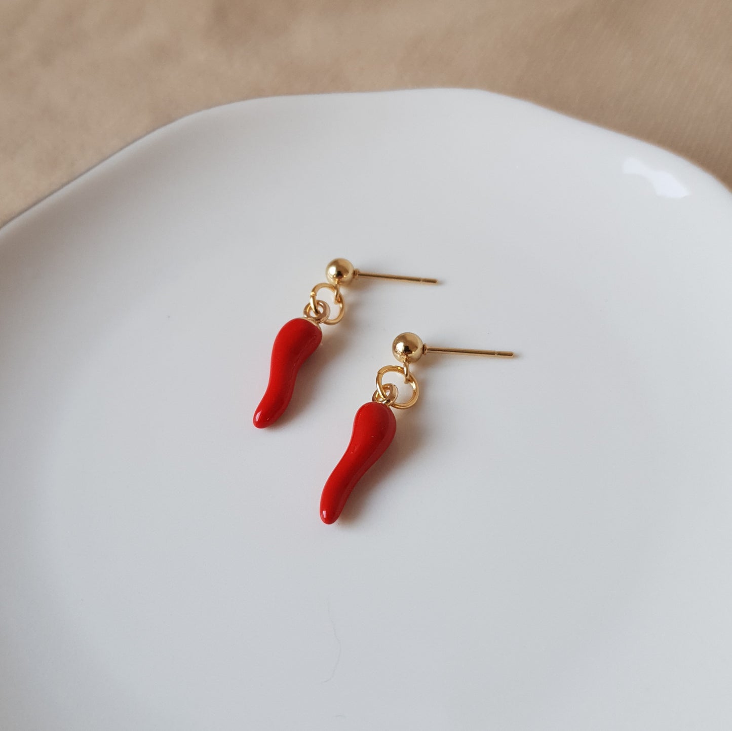 Chilli dangle earrings