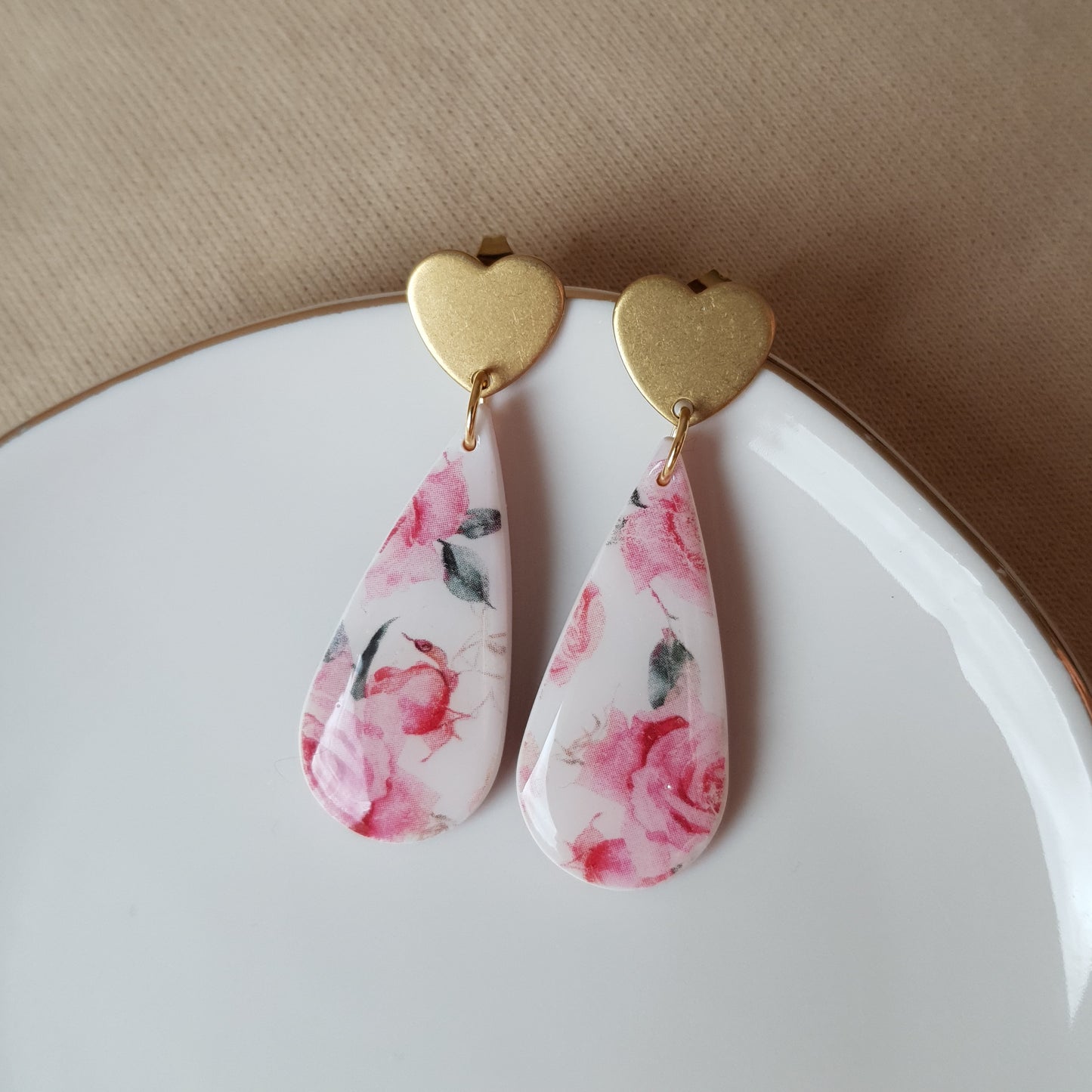 Roses dangle earrings