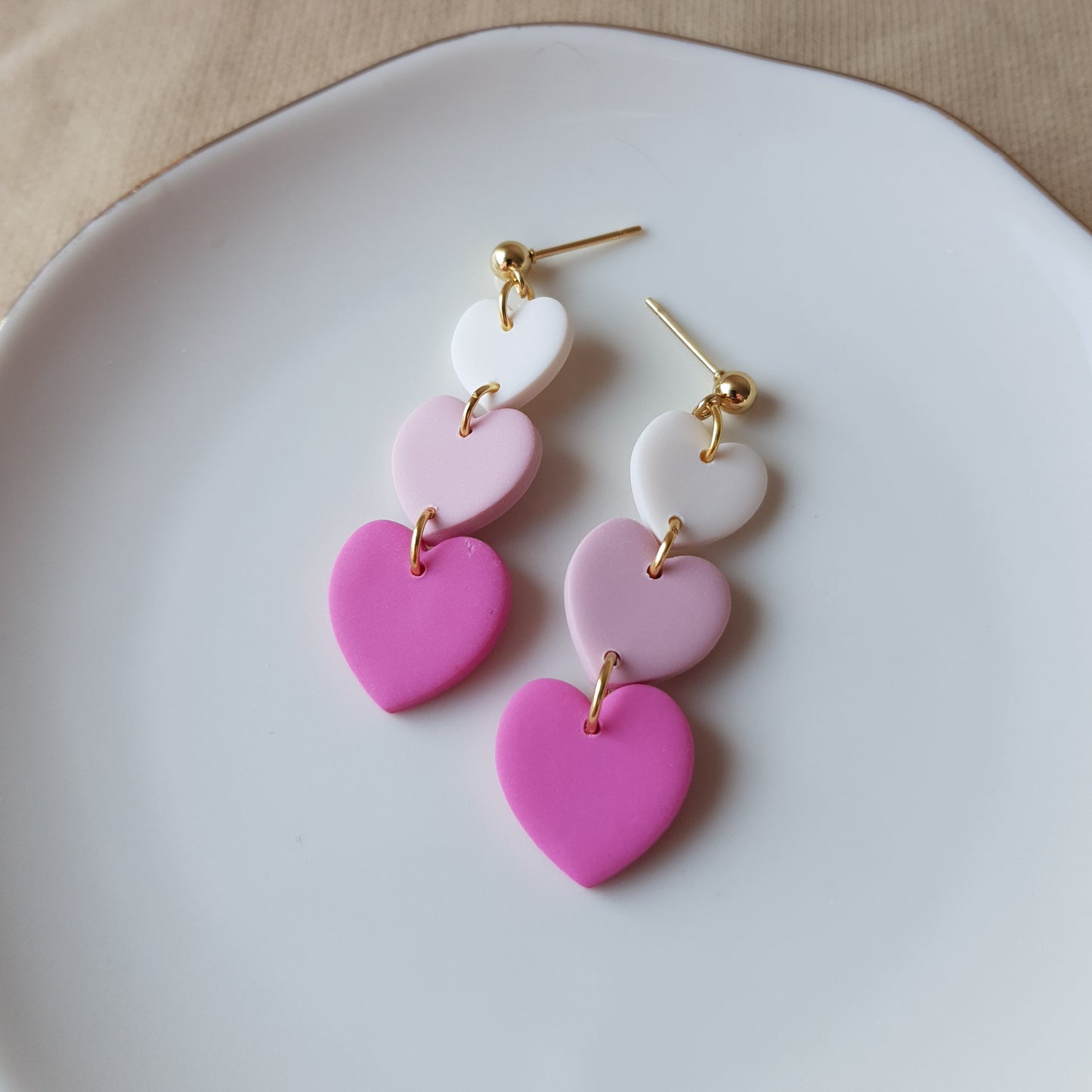 Hearts dangle earrings