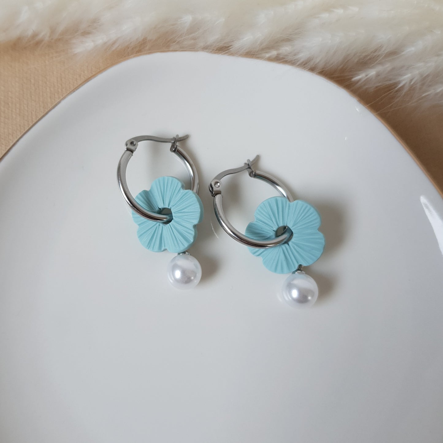 Blue flower and pearl hoops
