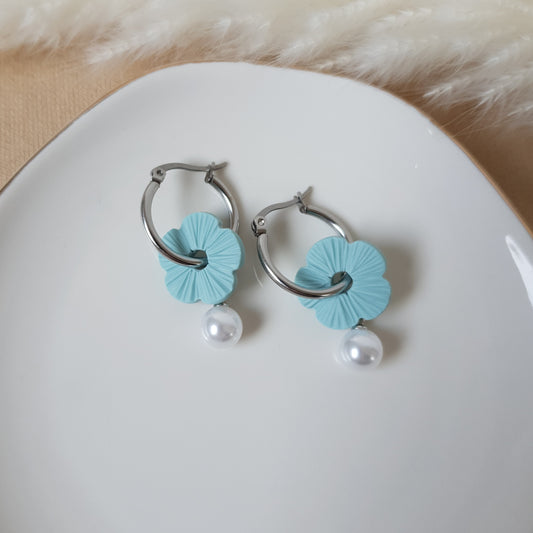 Blue flower and pearl hoops