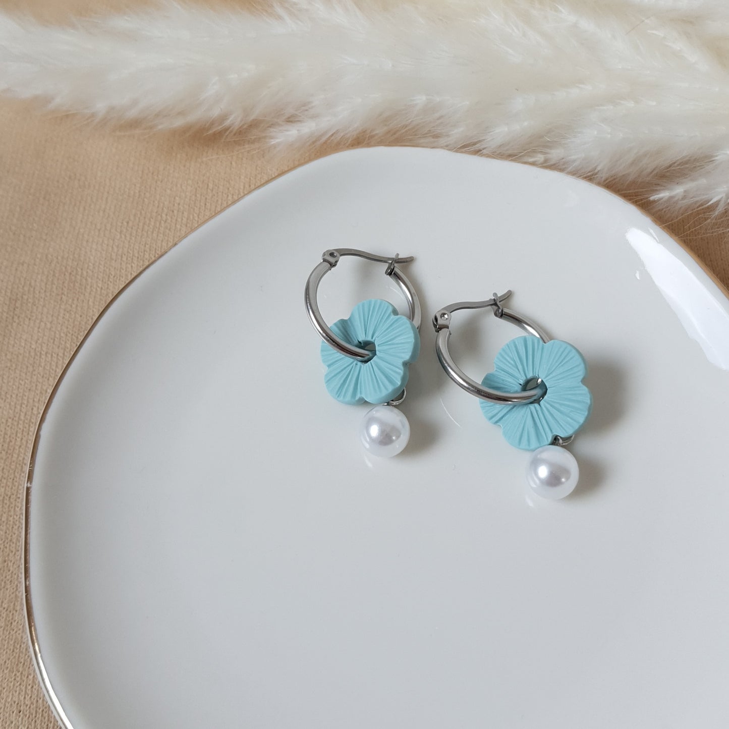 Blue flower and pearl hoops