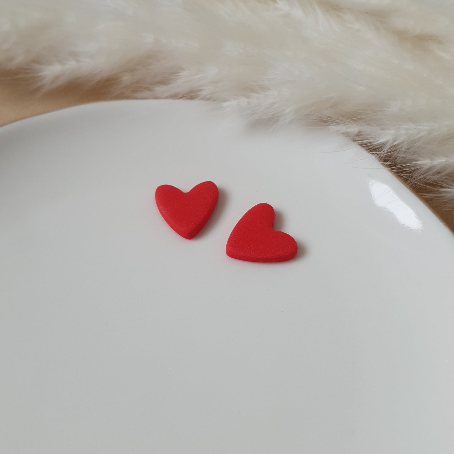 Red hearts stud earrings