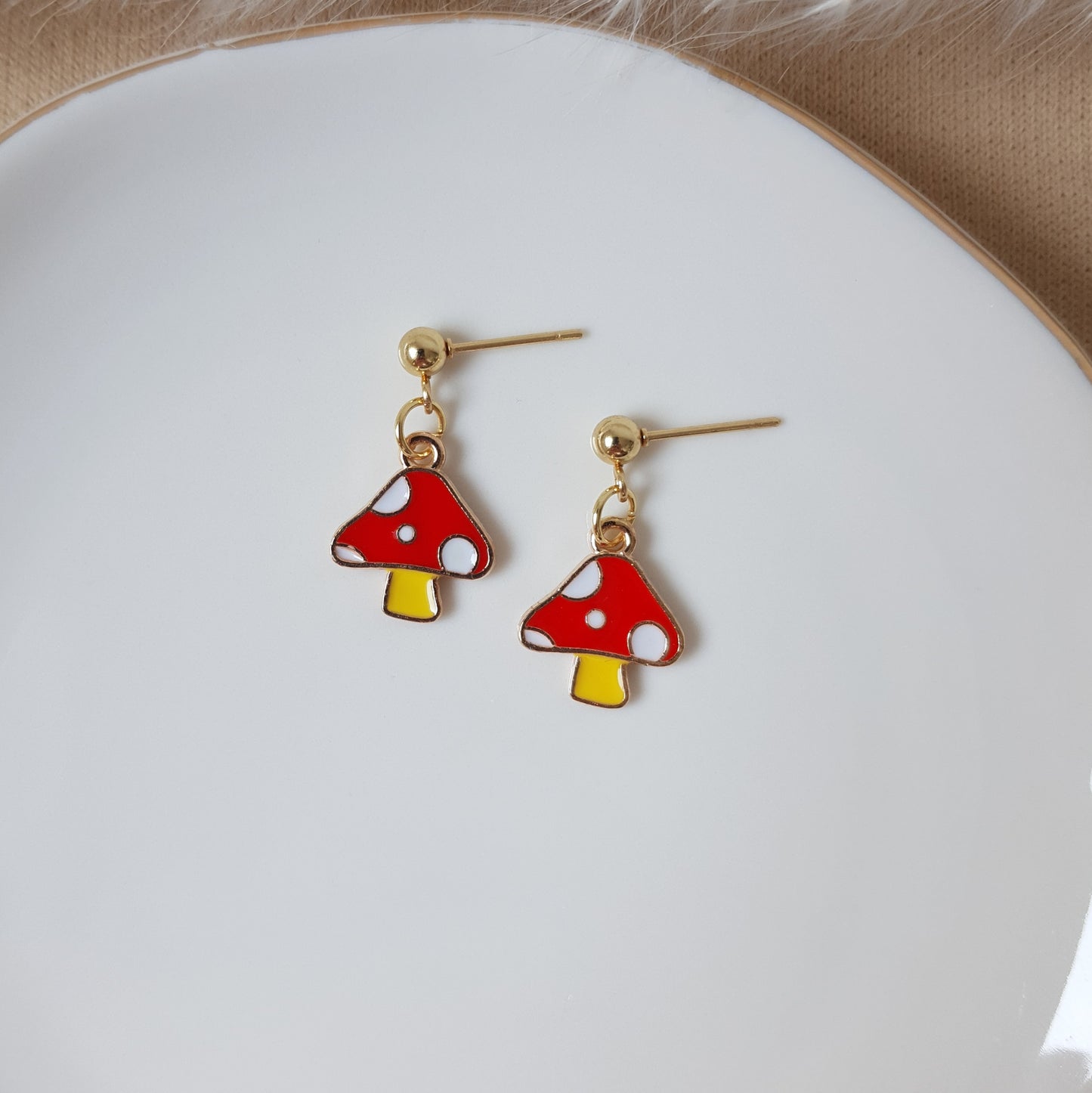 Red mushroom earrings