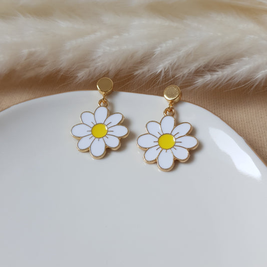 Daisy dangle earrings