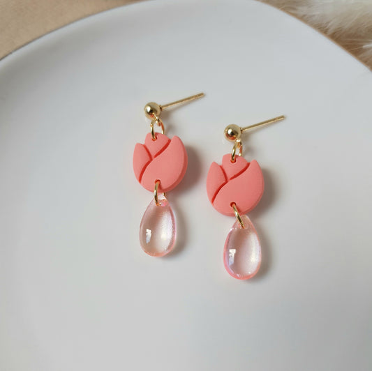 Dangly tulip earrings