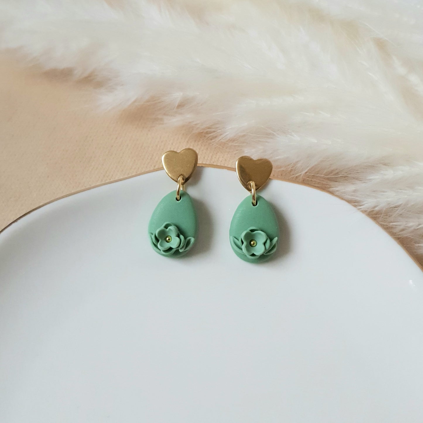 Mini floral dangle earrings