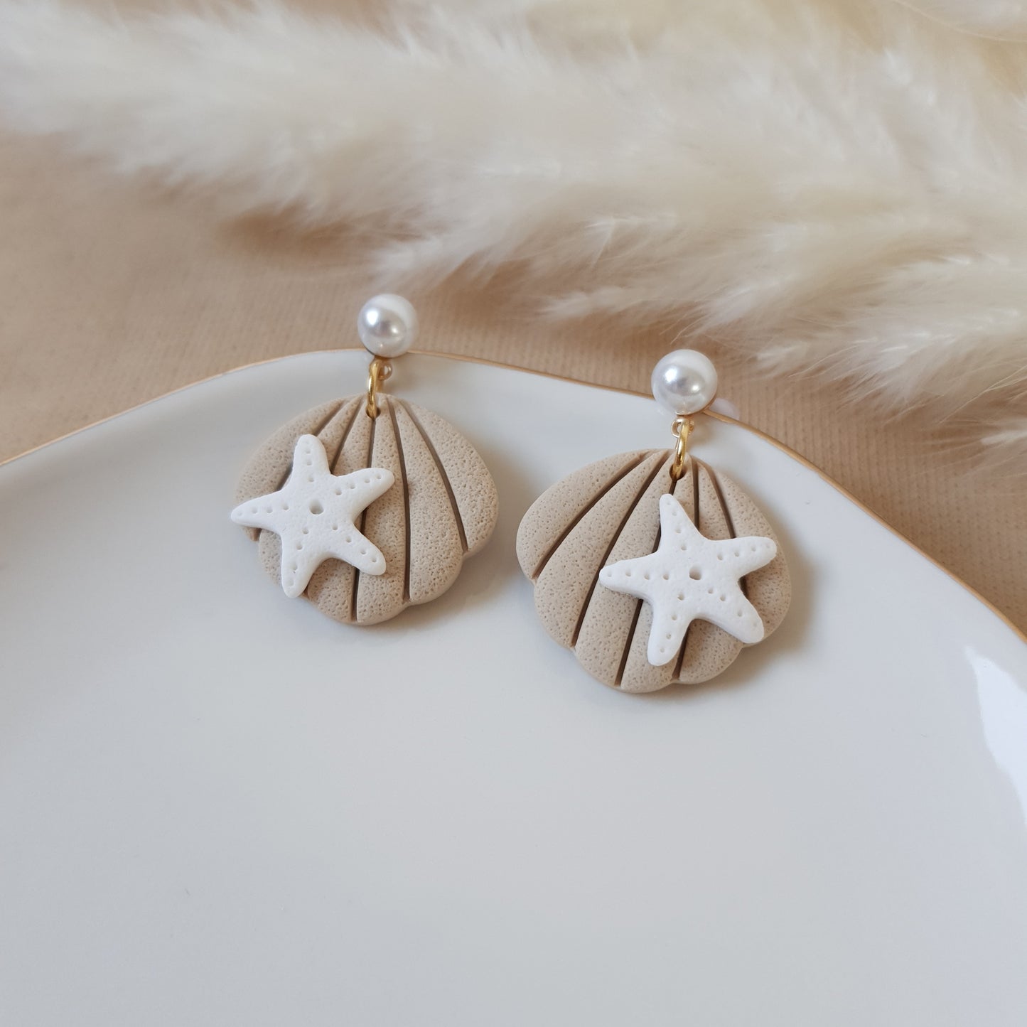 Sandy shell earrings