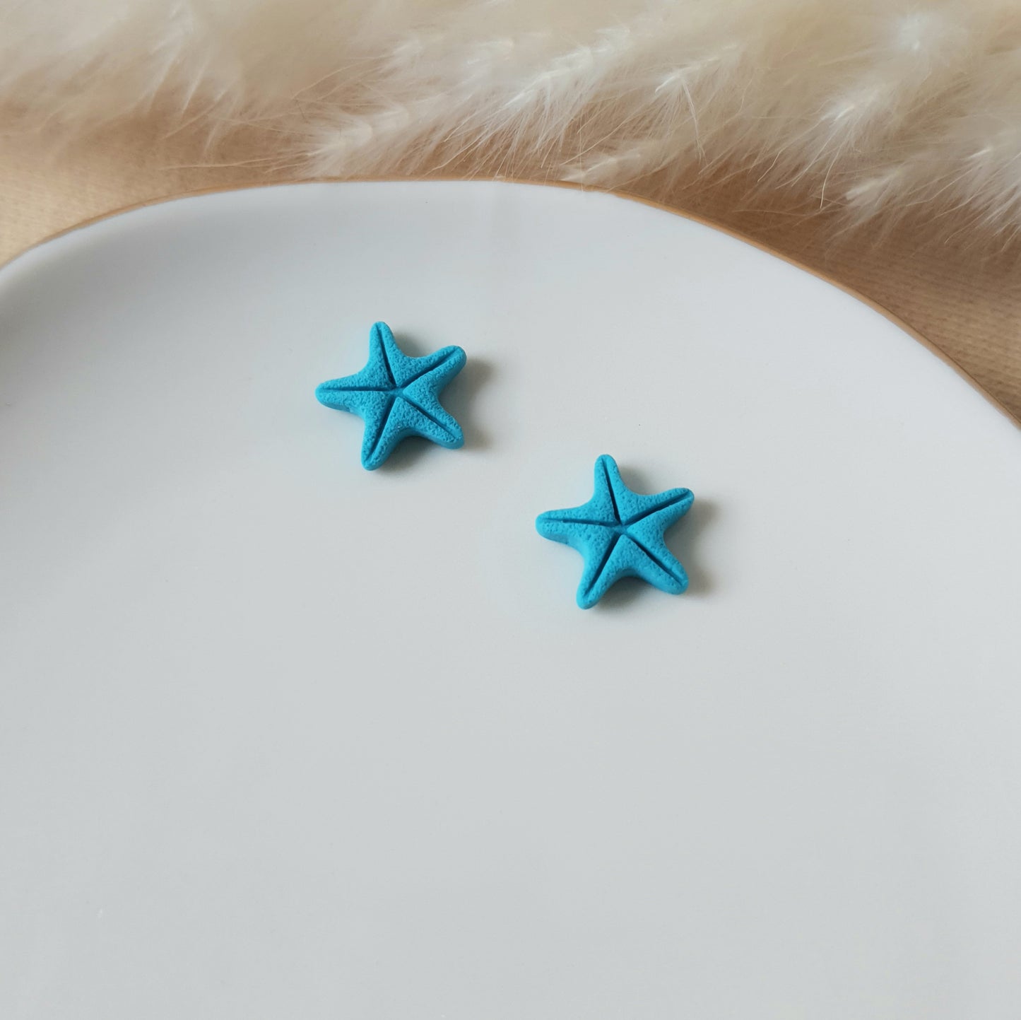 Turquoise sea stars