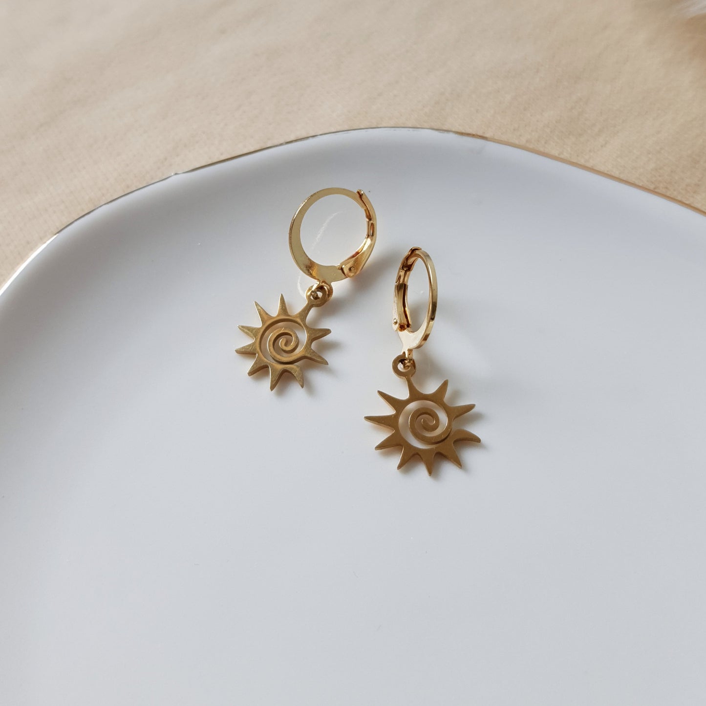 Sun hoops