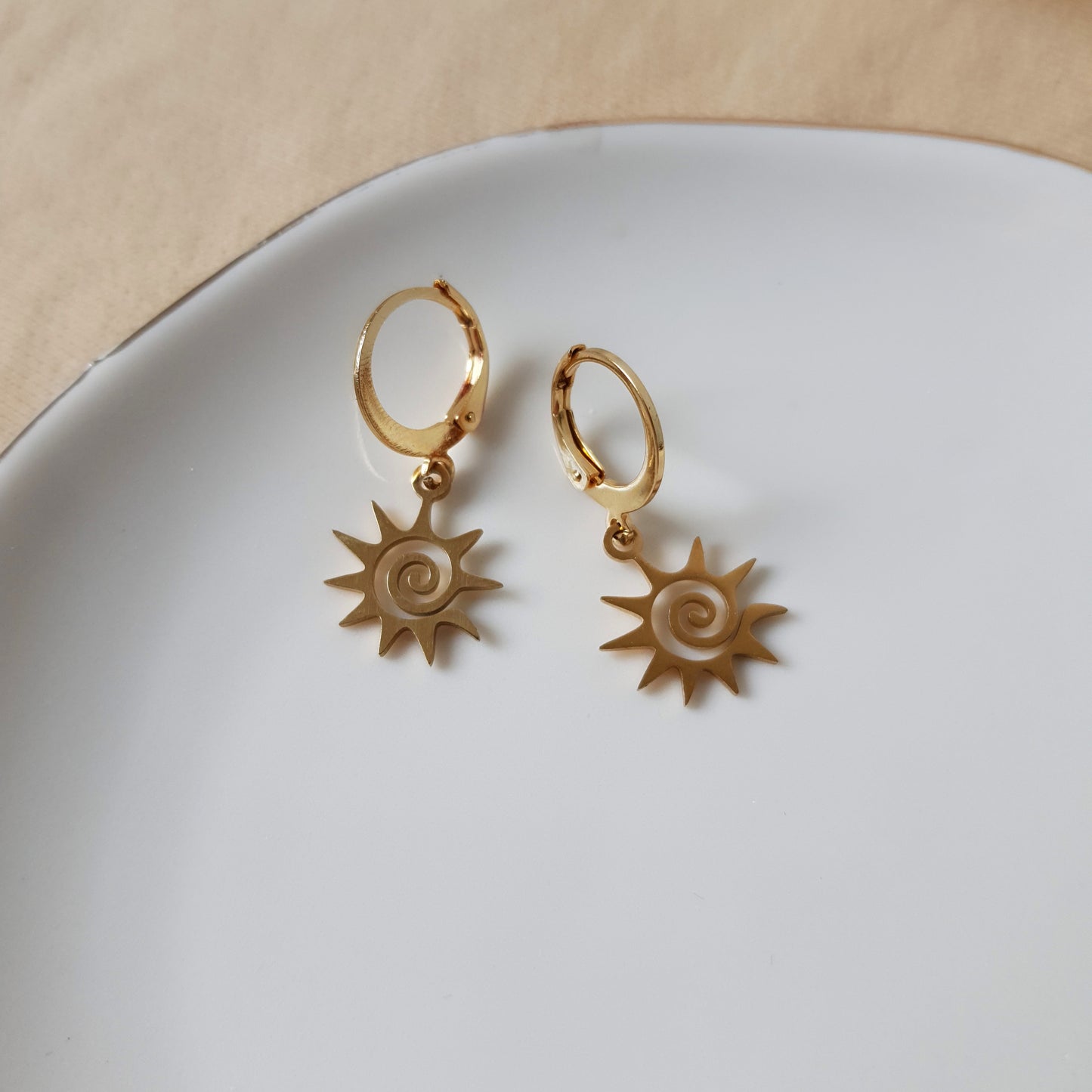 Sun hoops