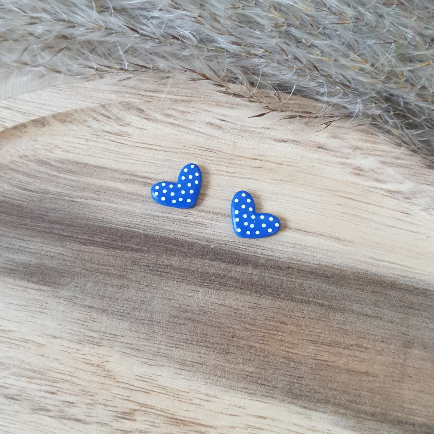 Cute spotted blue hearts