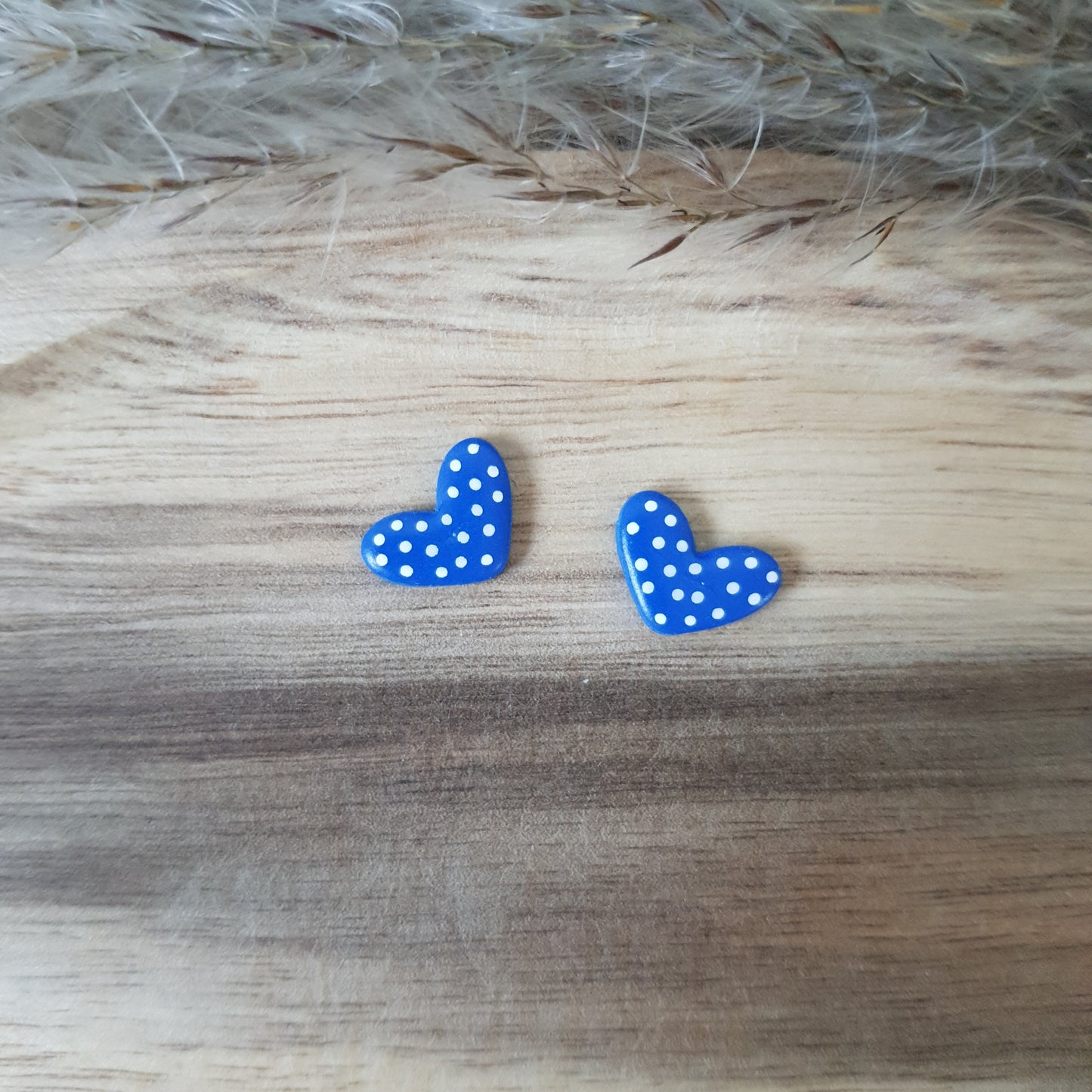 Cute spotted blue hearts