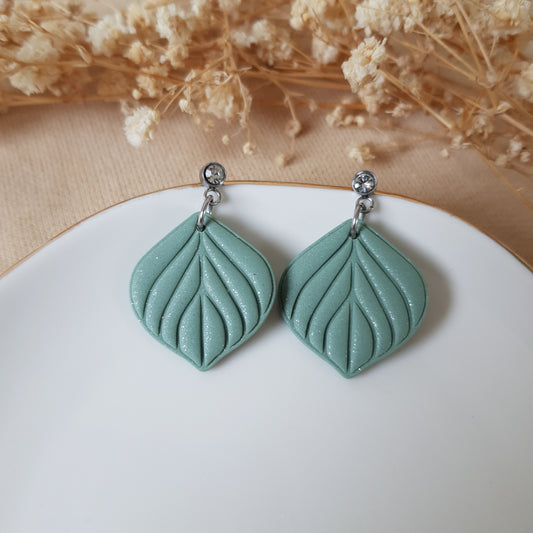 Sage dangle leaf