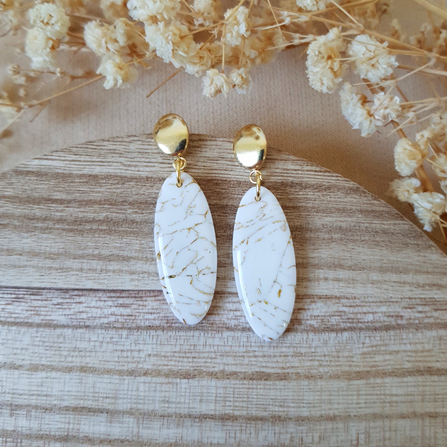 Oval cracked stone dangle earrings