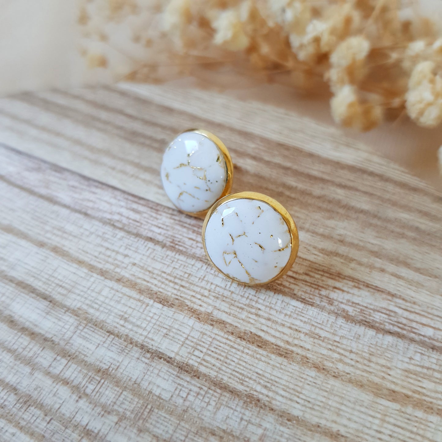 Cracked stone stud earrings