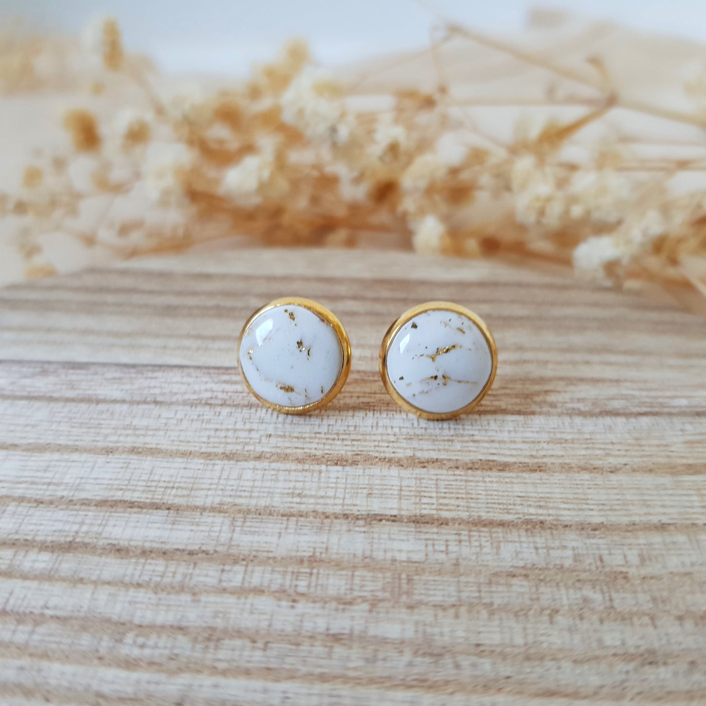 Cracked stone stud earrings