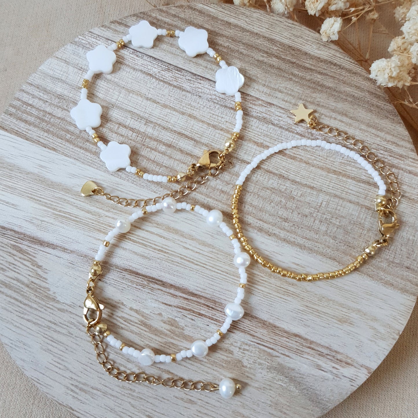 Pearl daisy set of bracelets