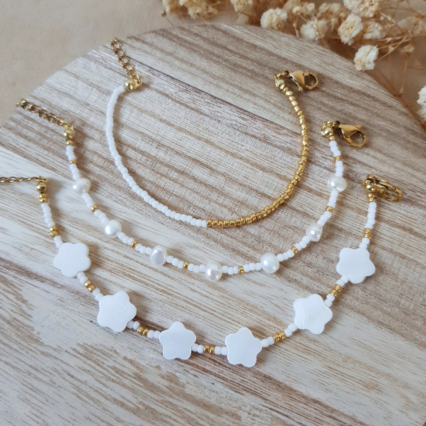 Pearl daisy set of bracelets