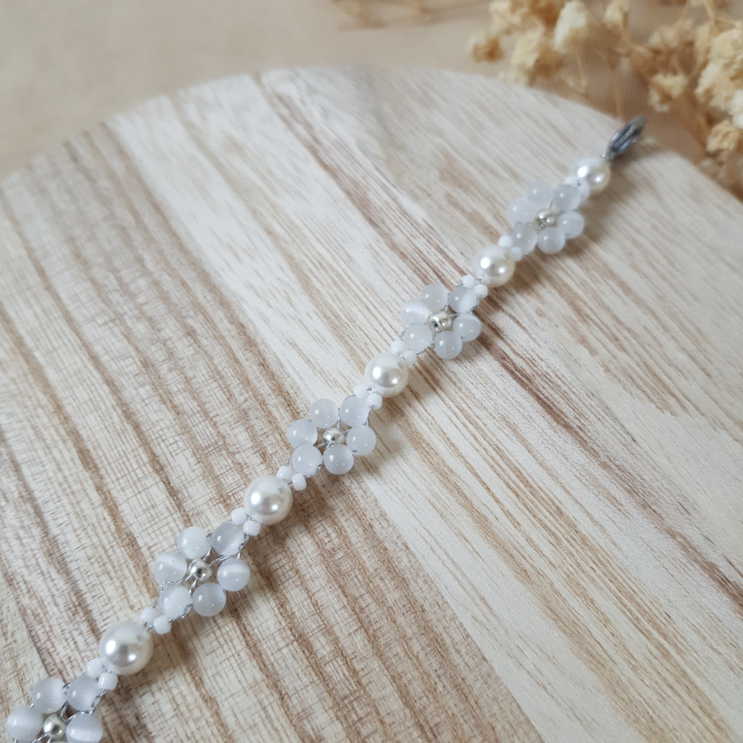 Flower pearl bracelet