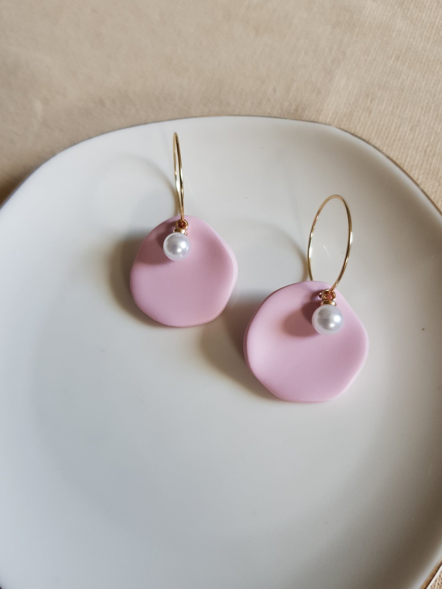 Pink leaf with pearl earrings