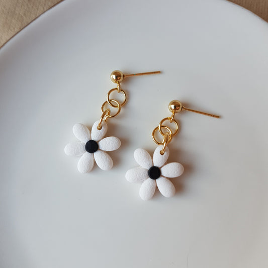 White flower dangle earrings
