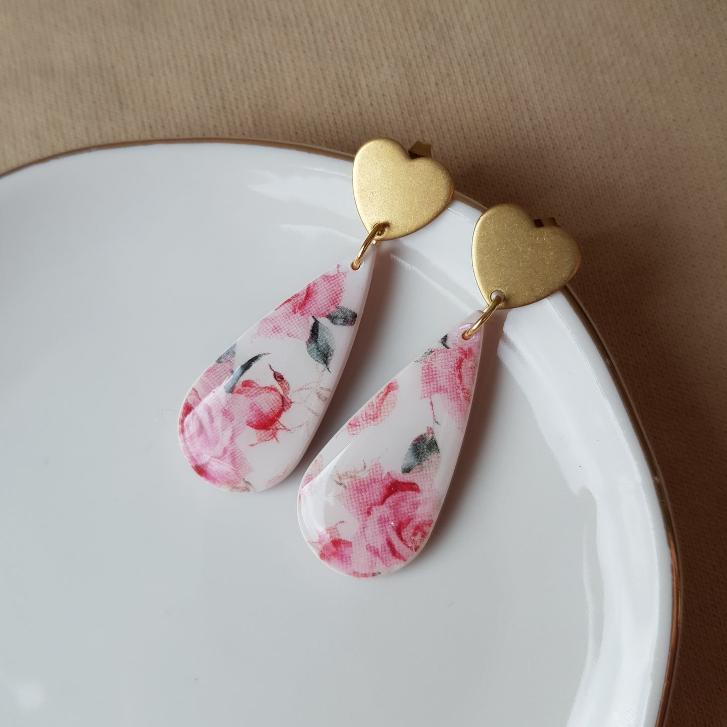 Roses dangle earrings