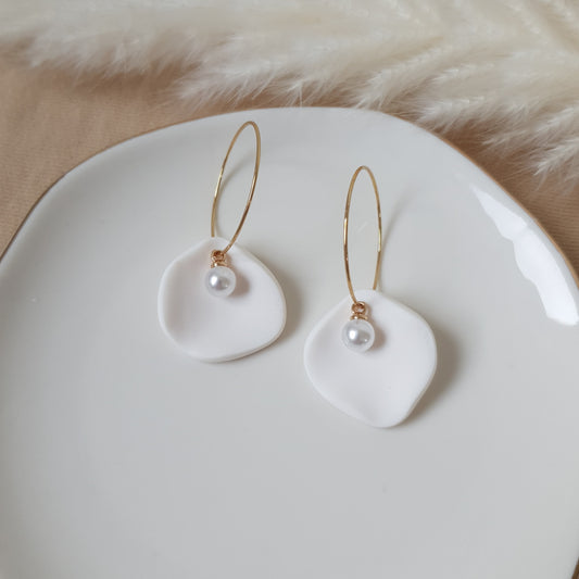 White pearl leaf hoops