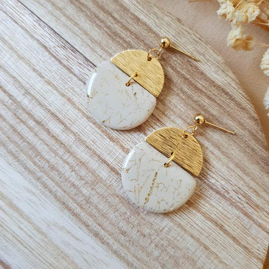 Beige and gold cracked earrings