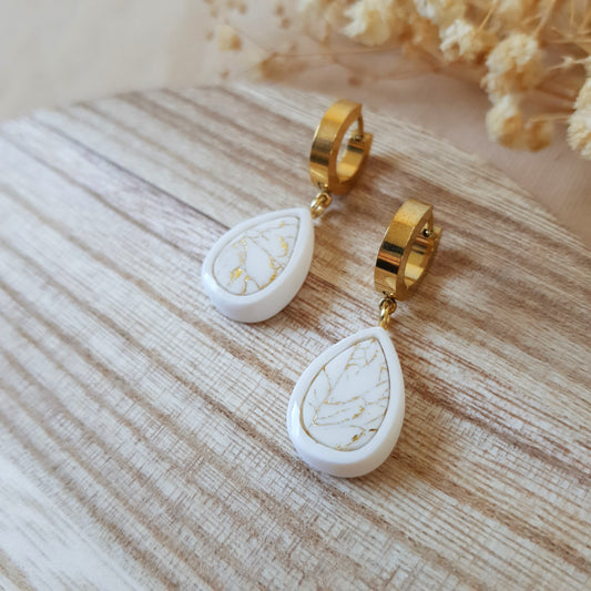 Drop cracked stone earrings