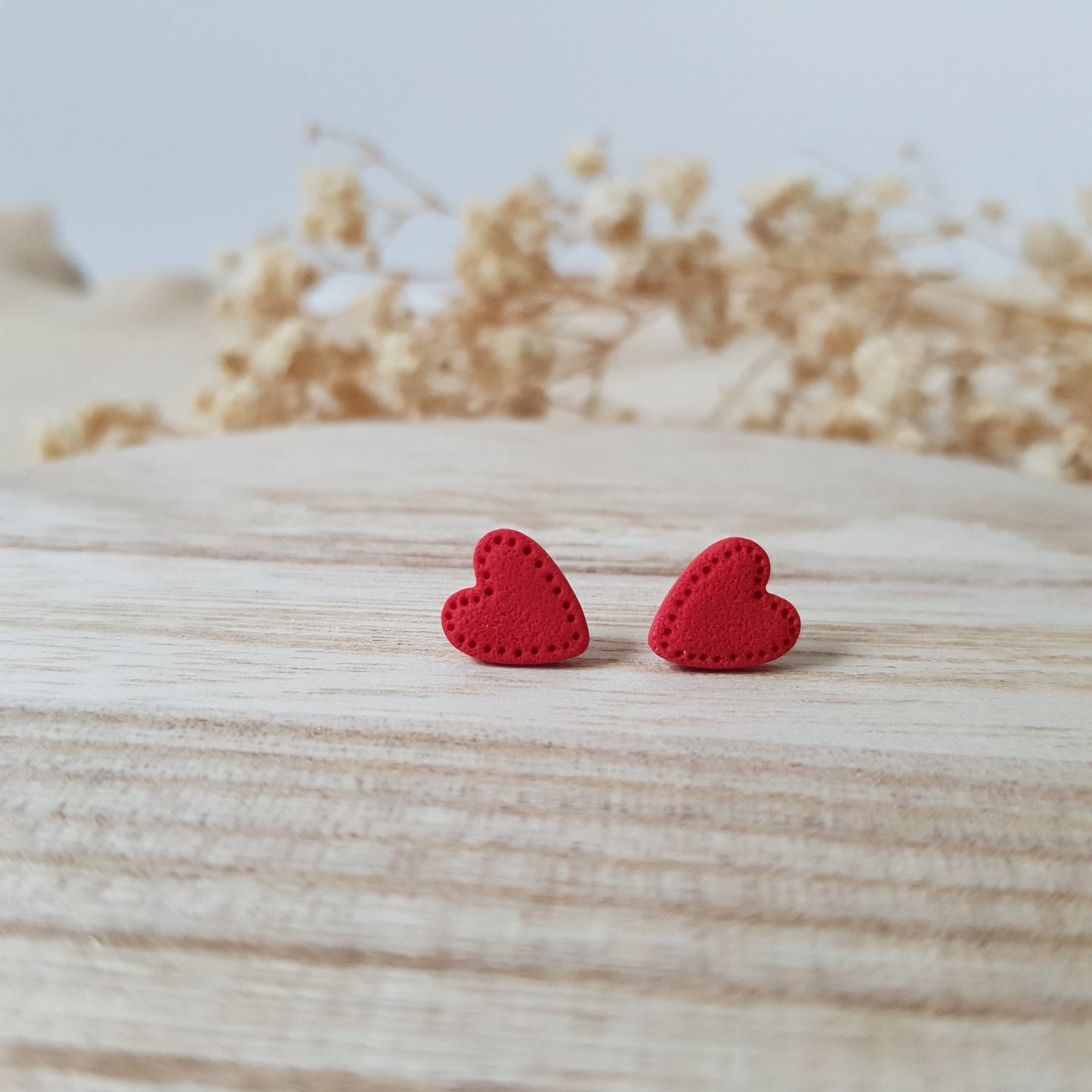 Detailed small red hearts