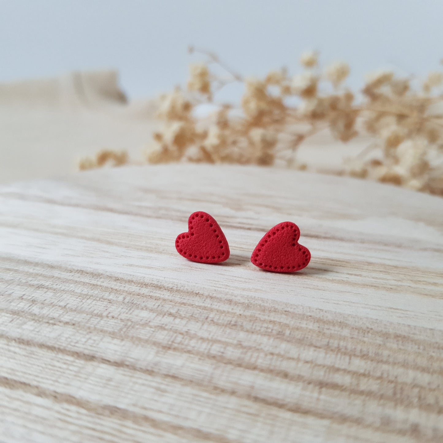 Detailed small red hearts