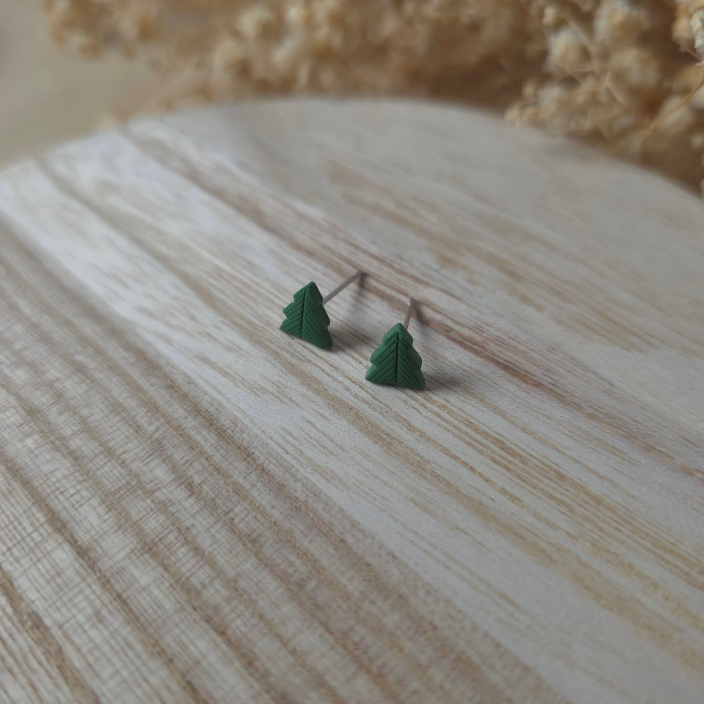 Green tree mini studs