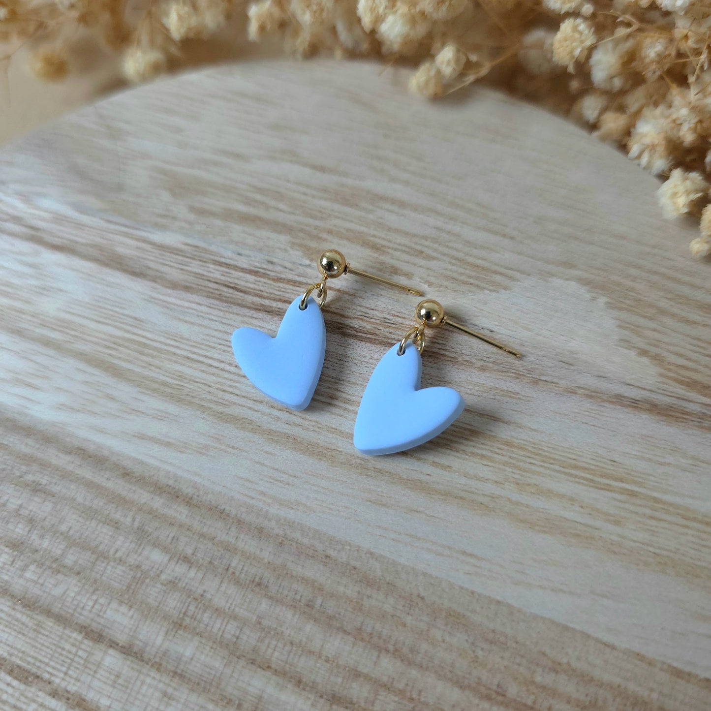 Asimetrični svetlo modri srčki