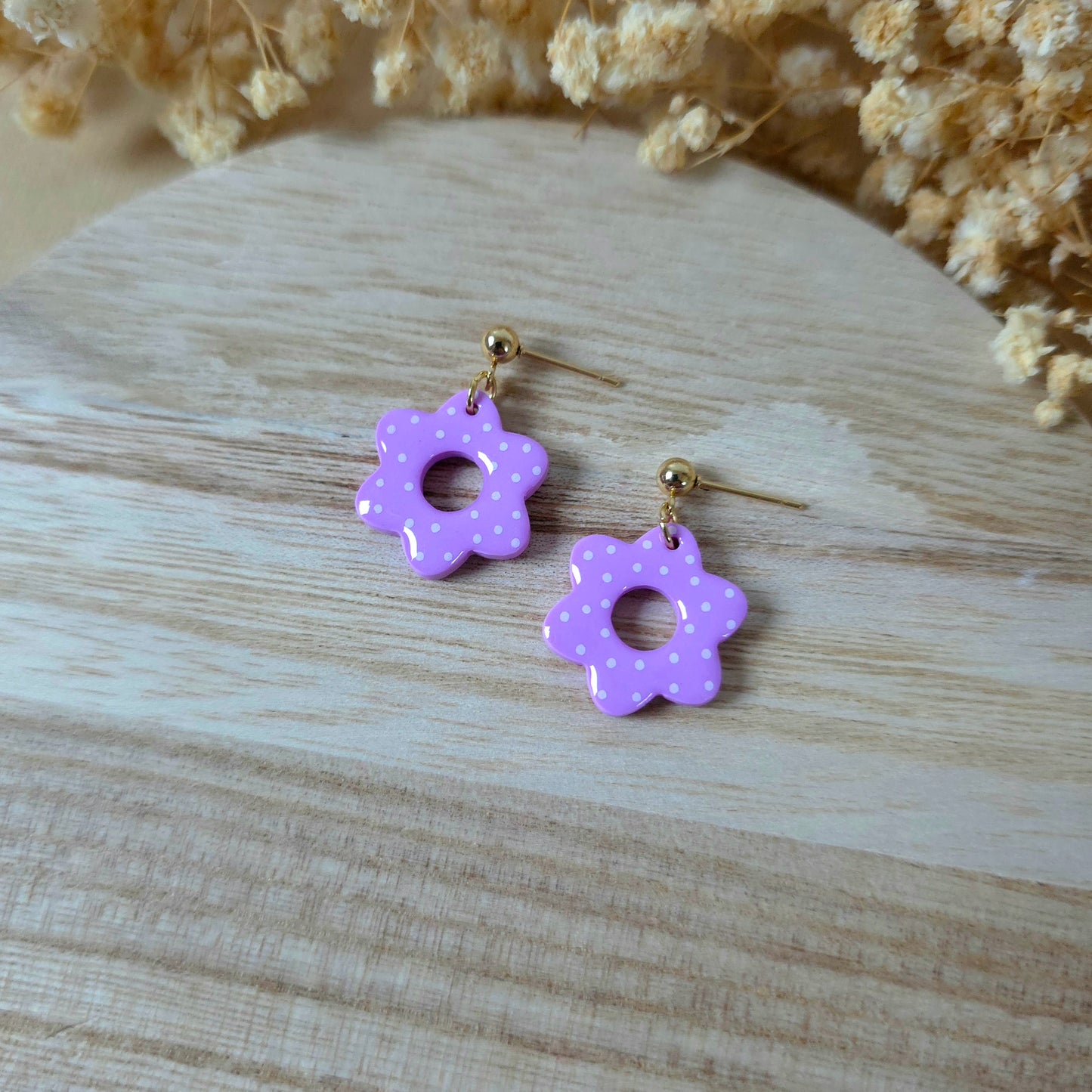 Lavender spotted donut flower earrings