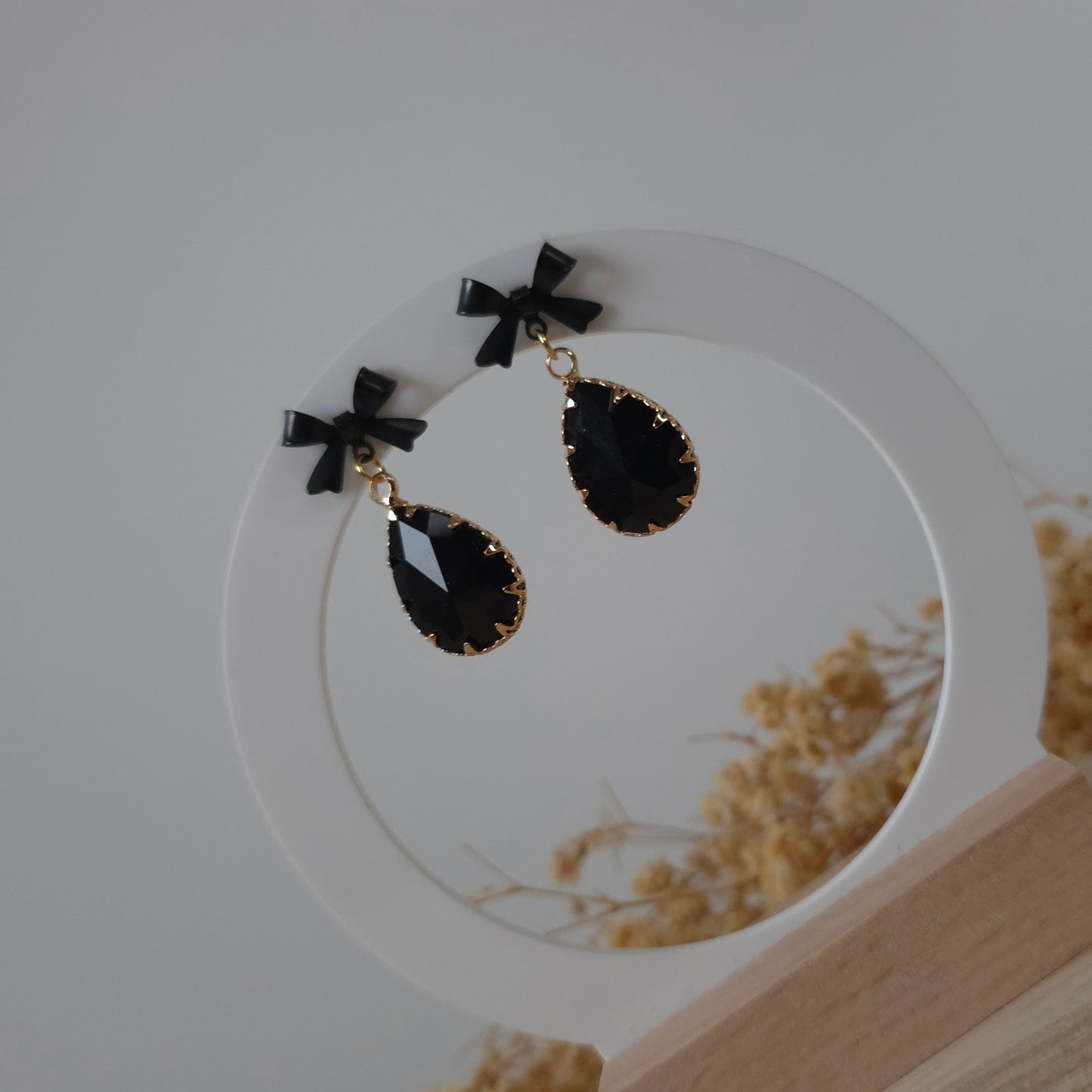 Black bow and teardrop earrings