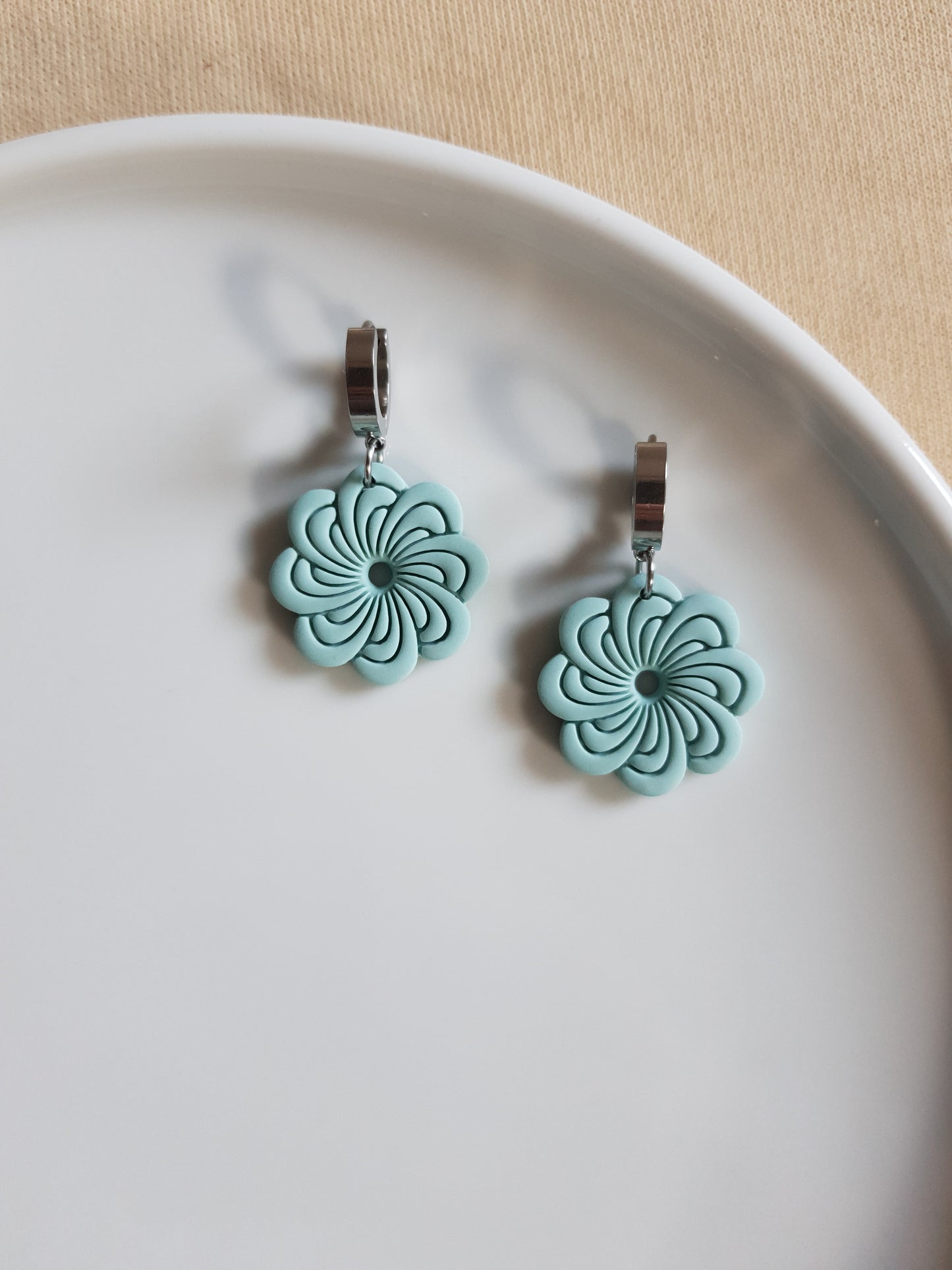 Swirl flower earrings