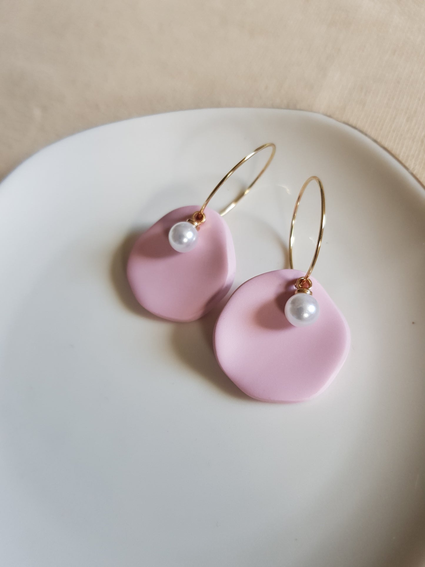 Pink leaf with pearl earrings
